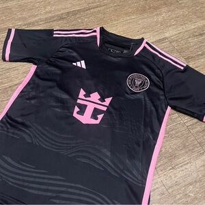 Miami Black and Pink Soccer Jersey brand new never worn size medium comes tags
